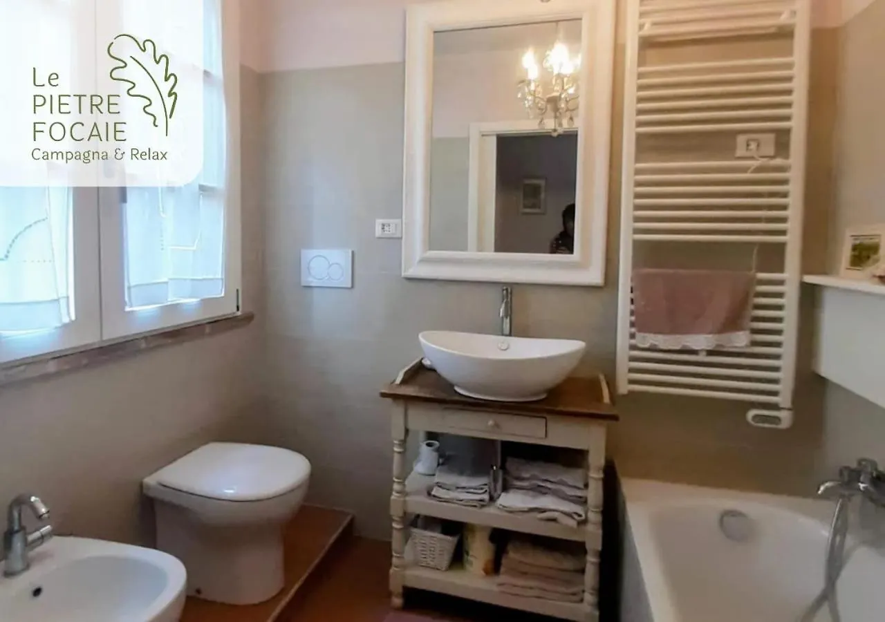 Pietre Focaie Villa Montemassi 0*,